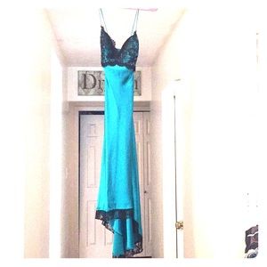 Cache Dress originally $300. Size 2.